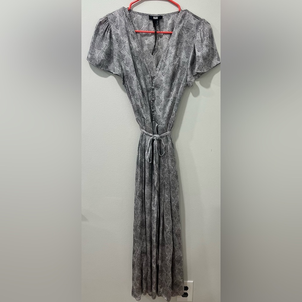 PAIGE size small v neck snake skin pattern maxi dress.